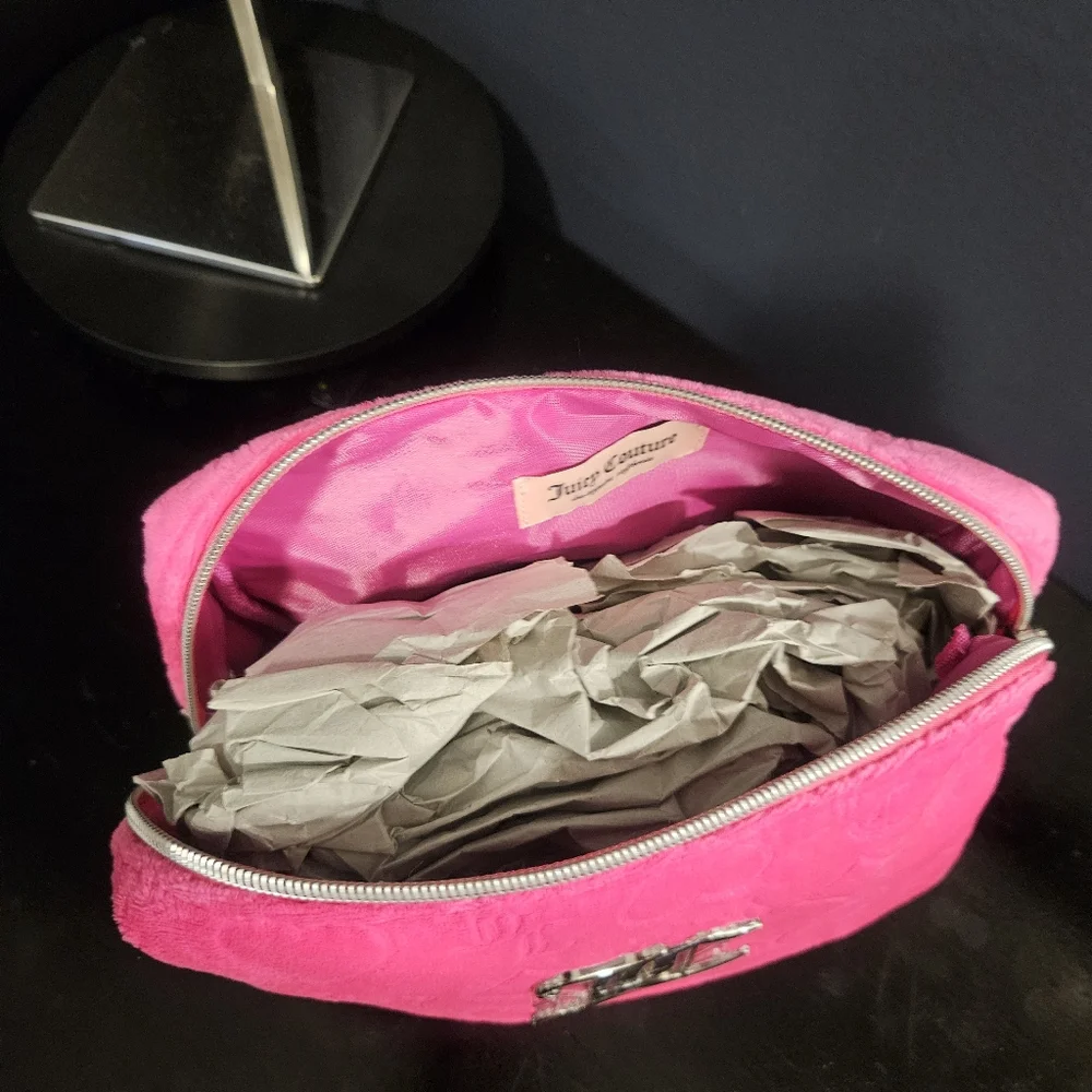 New Juicy Couture Large Pink Crown/Hearts Cosmetic Bag 1 Bottle Incl Gol…
